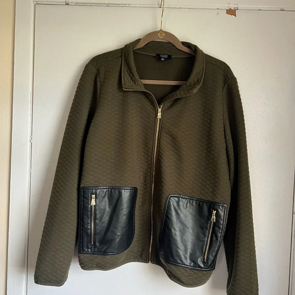 Jones New York Olive Quilted Jacket with Faux Leather Pockets Size Large Classic